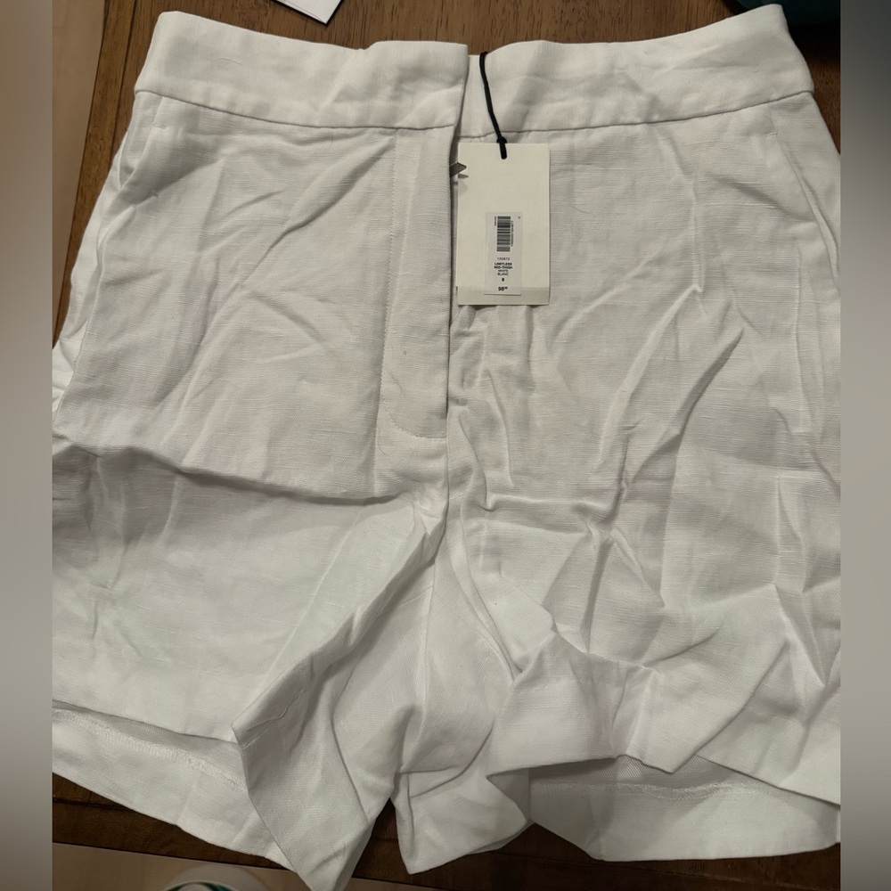 Aritzia Women's White Flat-Front Linen-Blend Shorts